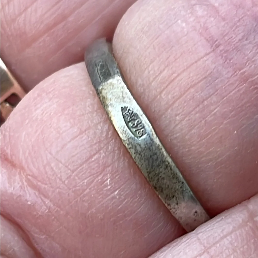 Antique Sterling Silver Swirl Ring with Cristal